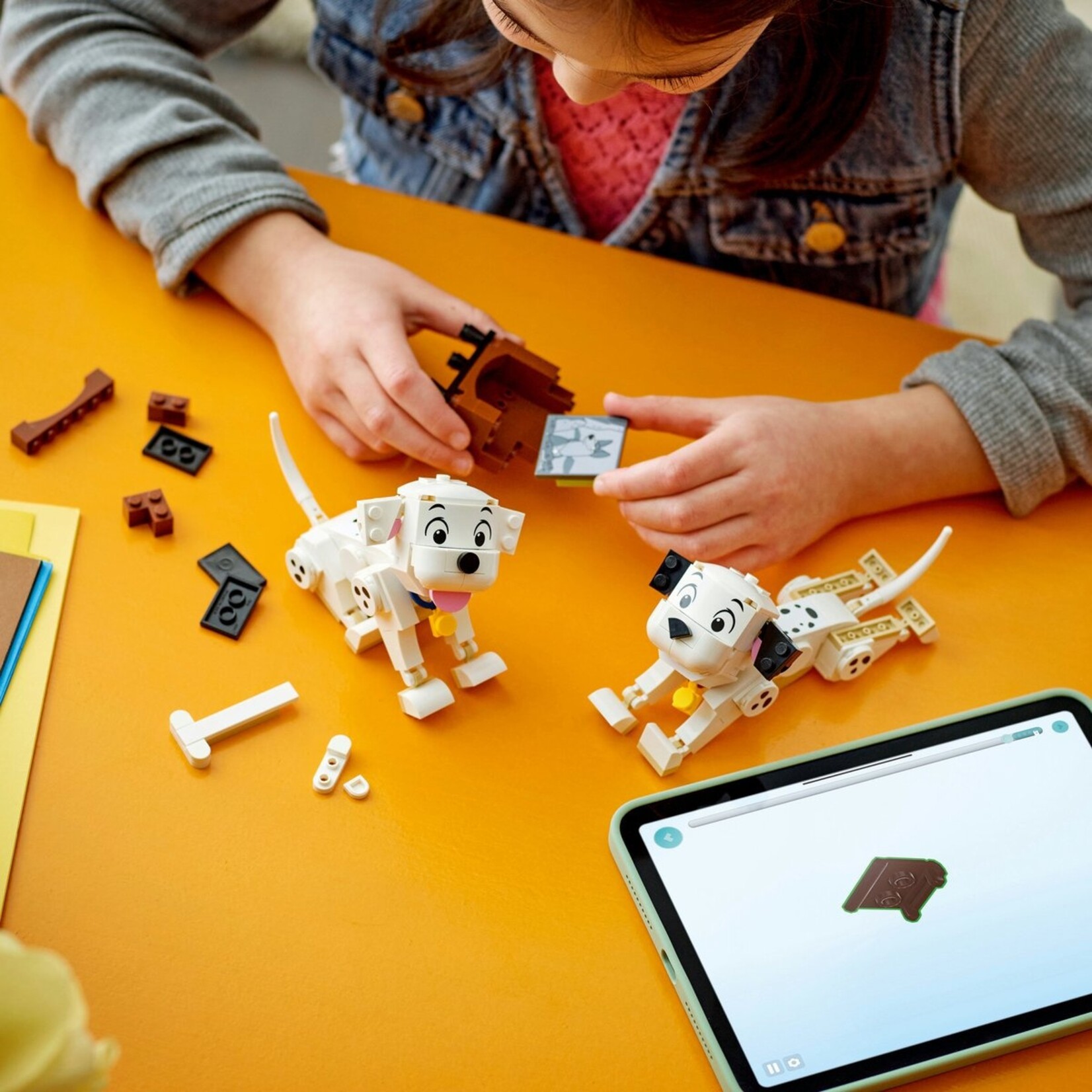 LEGO LEGO Disney Lucky en Penny uit 101 Dalmatiërs - Bouwset met 2 Poseerbare Puppy's - Vanaf 6 Jaar - 43271