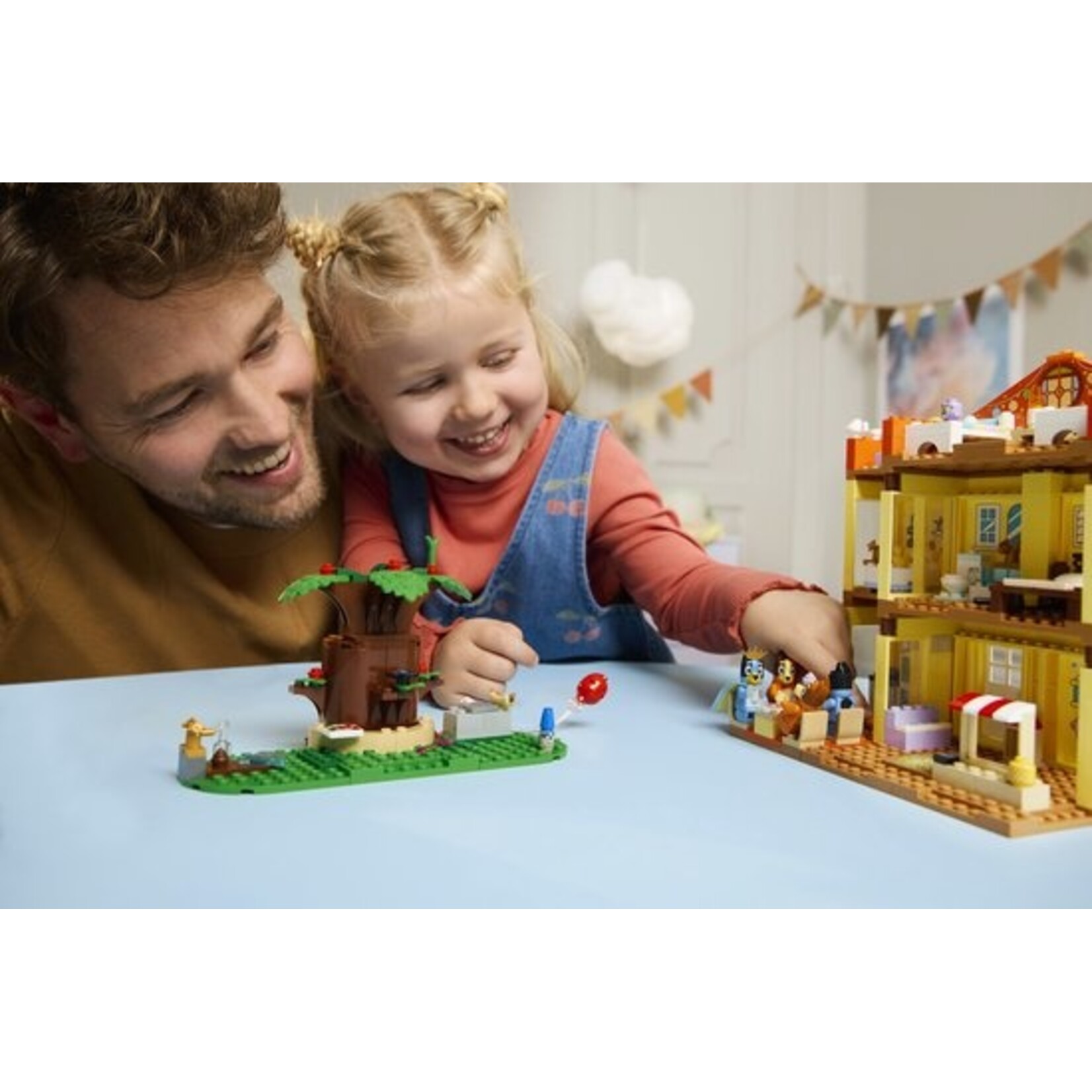 LEGO LEGO Bluey: Bluey and Her Family’s House Play Set – 11203