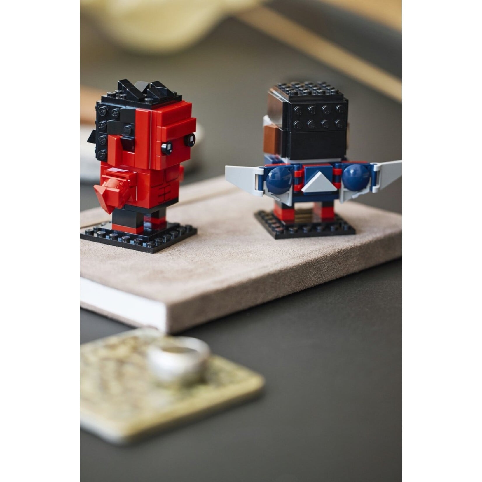 LEGO LEGO BrickHeadz Marvel 40668 Captain America en Rode Hulk Figuren 202 Onderdelen