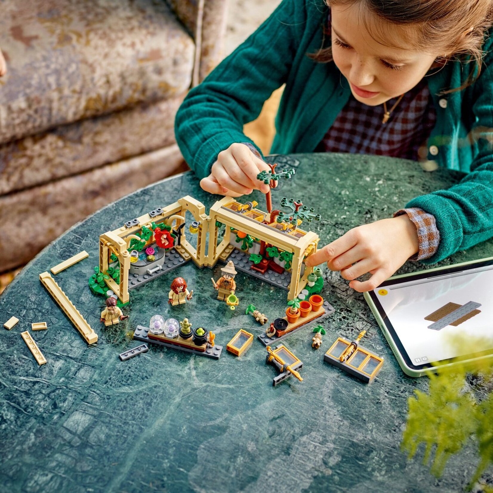 LEGO LEGO Harry Potter 76445 Kasteel Zweinstein Kruidenkundeles met 3 Minifiguren 390 Onderdelen