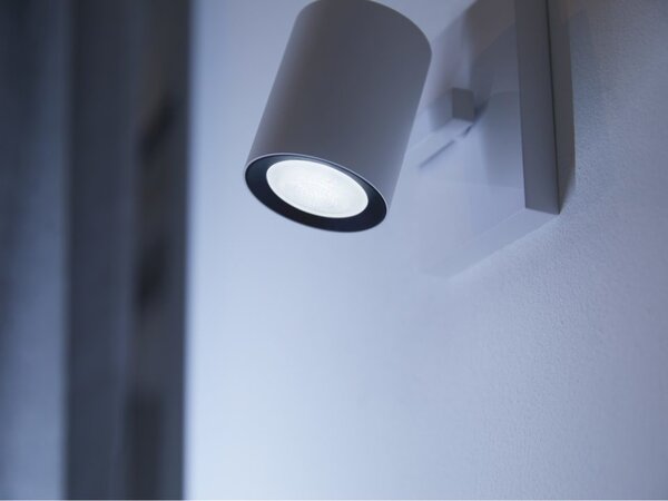 Philips HUE Leuchtmittel GU10 400 Lumen Weißes Ambiente Philips HUE Leuchtmittel GU10 400 Lumen Weißes Ambiente