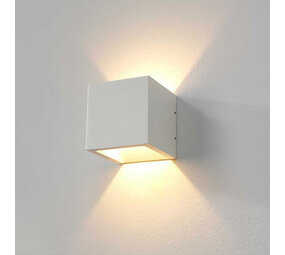 Artdelight Wandleuchte Cube 10x10 cm weiß Artdelight Wandleuchte Cube 10x10 cm weiß