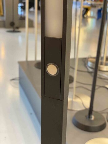 Highlight Bogenlampe Slim H 176 cm schwarz