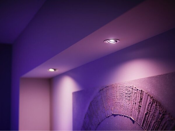 Philips HUE Lichtquelle GU10 350 Lumen Weiß und Farbe Ambiance Philips HUE Lichtquelle GU10 350 Lumen Weiß und Farbe Ambiance