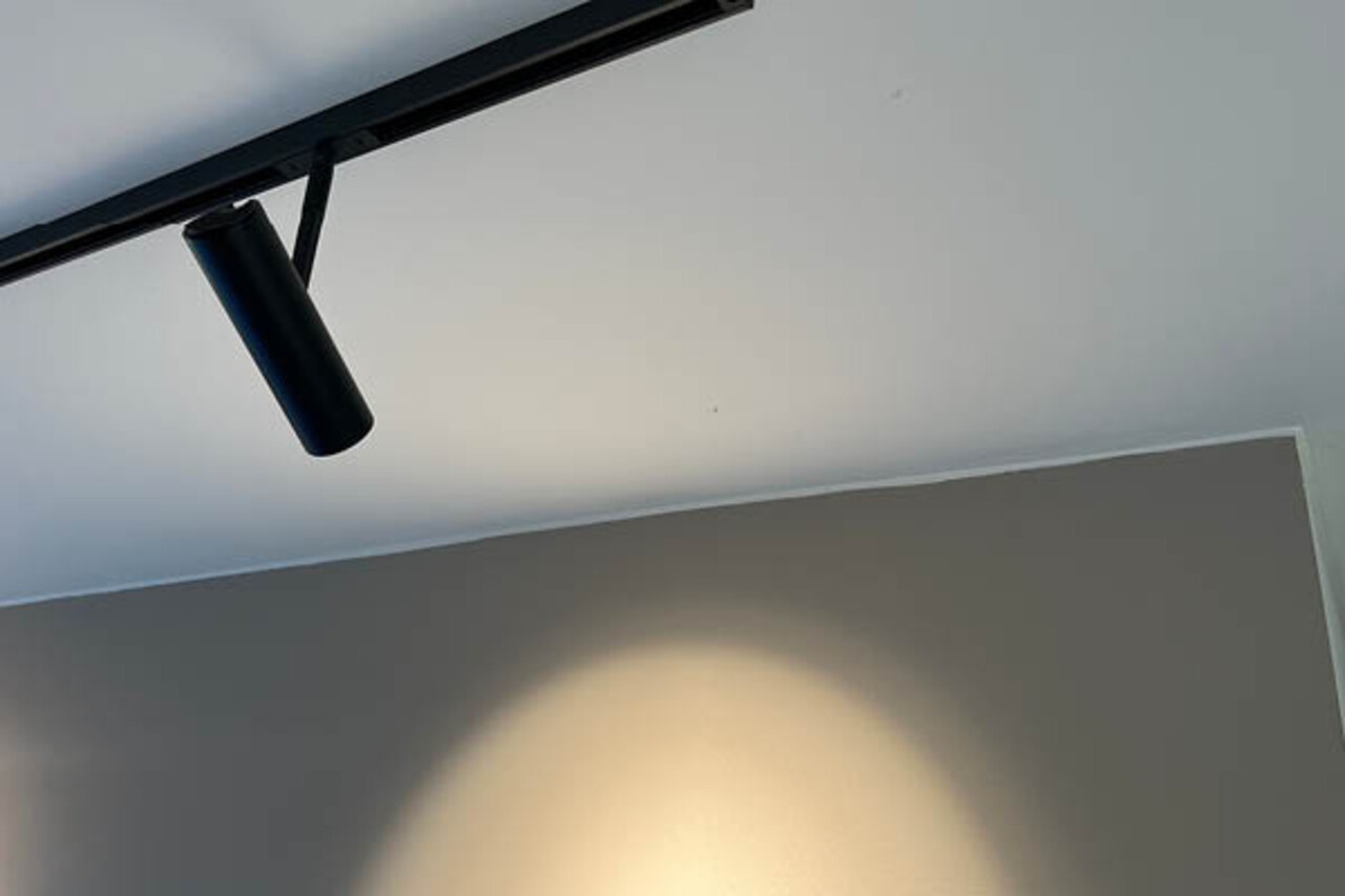 ANTIDARK Schienenspot Designline Tube Slim 2700K weiß ANTIDARK Schienenspot Designline Tube Slim 2700K weiß