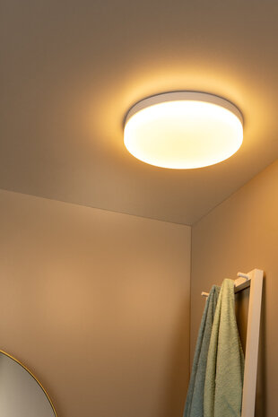Lucide BISKIT - Deckenleuchte Bad - Ø 40 cm - LED - 1x36W 2700K - IP44 - Bewegungs- & Tag/Nachtsensor - Weiß Lucide BISKIT - Deckenleuchte Bad - Ø 40 cm - LED - 1x36W 2700K - IP44 - Bewegungs- & Tag/Nachtsensor - Weiß