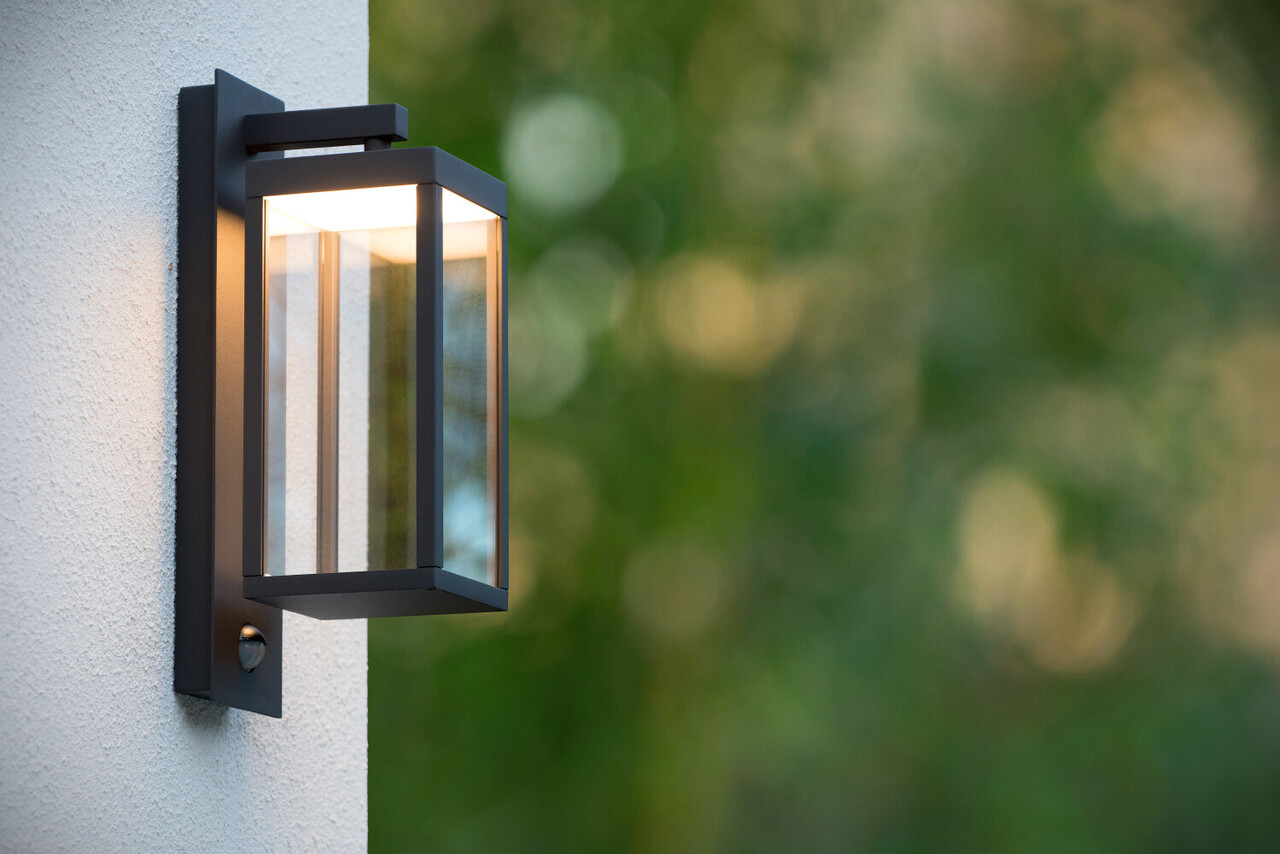 Lucide CLAIRETTE - Wandleuchte innen/außen - LED - 1x13W 3000K - IP54 - Bewegungs- & Tag/Nachtsensor (schaltbar) - Anthrazit Lucide CLAIRETTE - Wandleuchte innen/außen - LED - 1x13W 3000K - IP54 - Bewegungs- & Tag/Nachtsensor (schaltbar) - Anthrazit