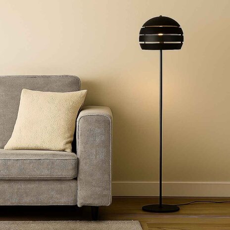 Freelight Stehleuchte Djarin H 150 cm Schwarz Gold Freelight Stehleuchte Djarin H 150 cm Schwarz Gold