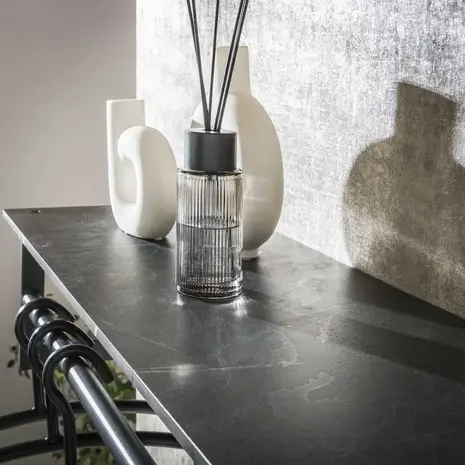 Ylumen Kleiderständer Tenaro B 80 cm H 90 cm Marmor Schwarz Ylumen Kleiderständer Tenaro B 80 cm H 90 cm Marmor Schwarz