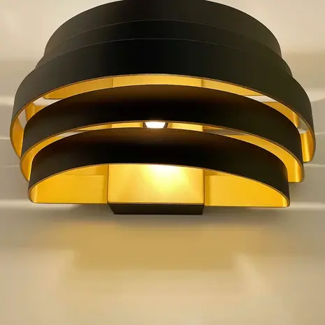 Highlight Wandleuchte Scudo B 25 cm schwarz gold Highlight Wandleuchte Scudo B 25 cm schwarz gold