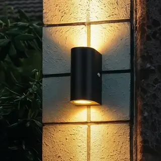 Außenlampe mit Tag-Nacht-Sensor