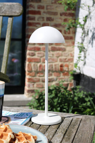 Lucide JOY - Wiederaufladbare Tischleuchte Innen/Außen - Batterie/Batterie - Ø 12 cm - LED Dimb. - 1x1,5W 3000K - IP54 - Weiß