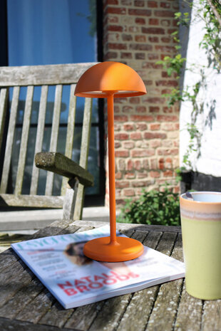 Lucide JOY - Wiederaufladbare Tischleuchte Innen/Außen - Batterie/Batterie - Ø 12 cm - LED Dimb. - 1x1,5W 3000K - IP54 - Orange