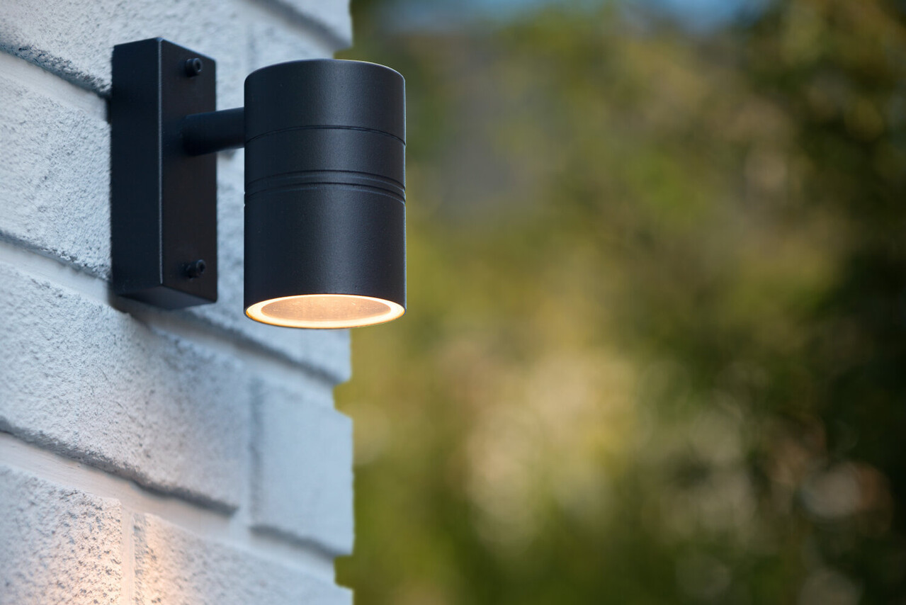 Lucide ARNE-LED - Wandstrahler / Wandleuchte Innen/Außen - Ø 6,3 cm - LED - GU10 - 1x5W 2700K - IP44 - Schwarz Lucide ARNE-LED - Wandstrahler / Wandleuchte Innen/Außen - Ø 6,3 cm - LED - GU10 - 1x5W 2700K - IP44 - Schwarz