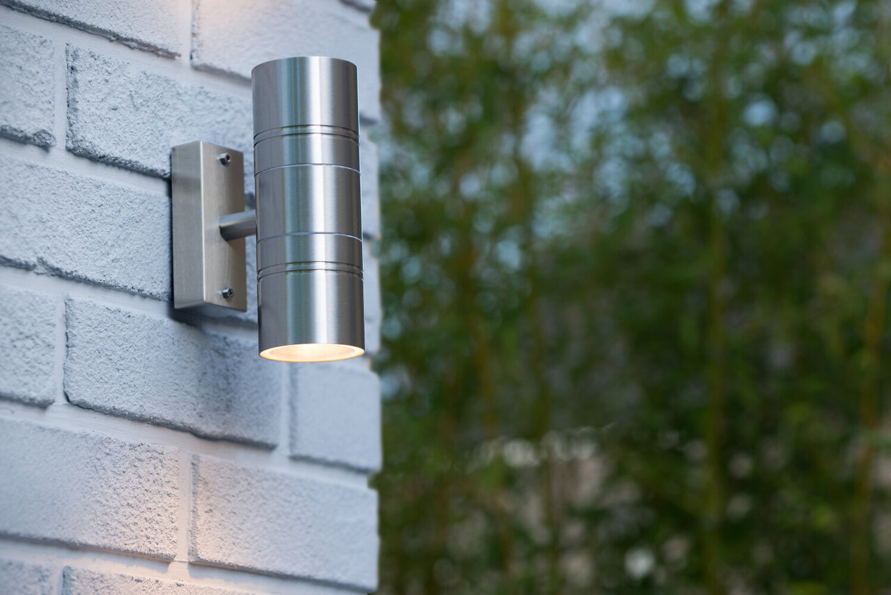 Lucide ARNE-LED - Wandleuchte Innen/Außen - Ø 6,3 cm - LED - GU10 - 2x5W 2700K - IP44 - Mattchrom