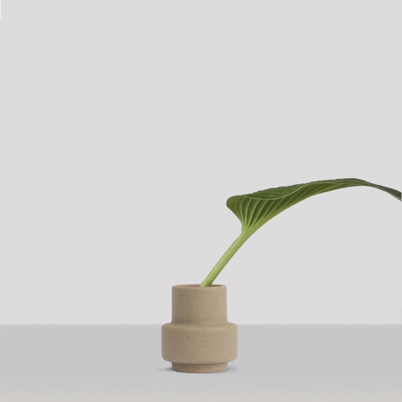 Ro Collection Hurricane / windlicht ceramic Lichtgrijs Small
