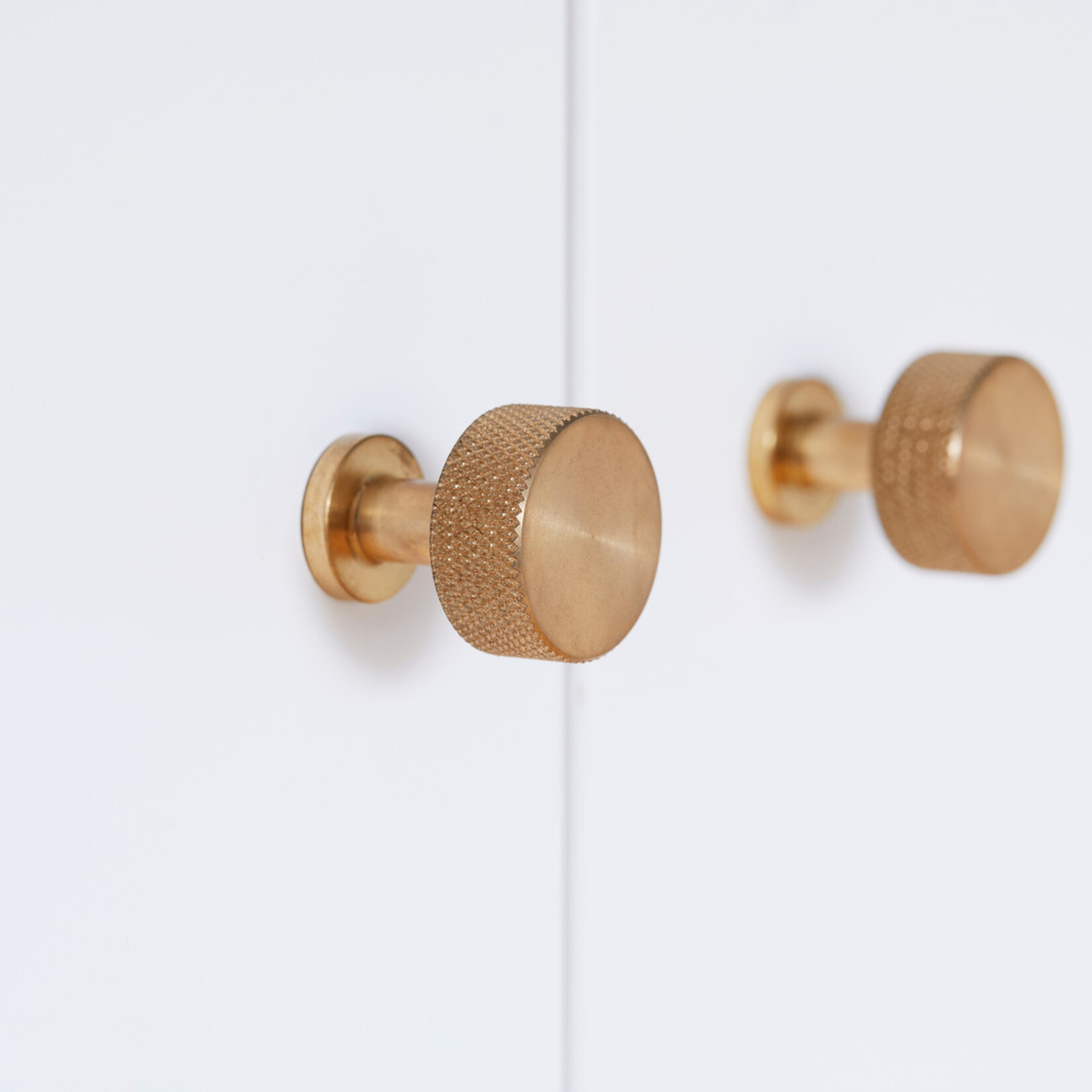 Form & Refine Angle hook - zwart