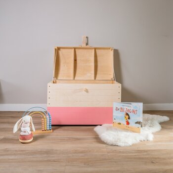 Houten speelgoedkist met gekleurde band
