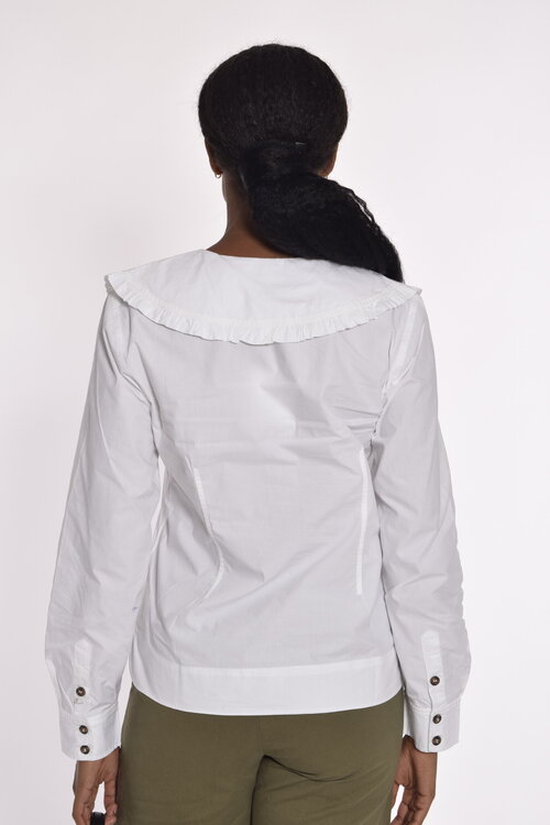 Ganni Helleweiße Bluse mit V-Ausschnitt