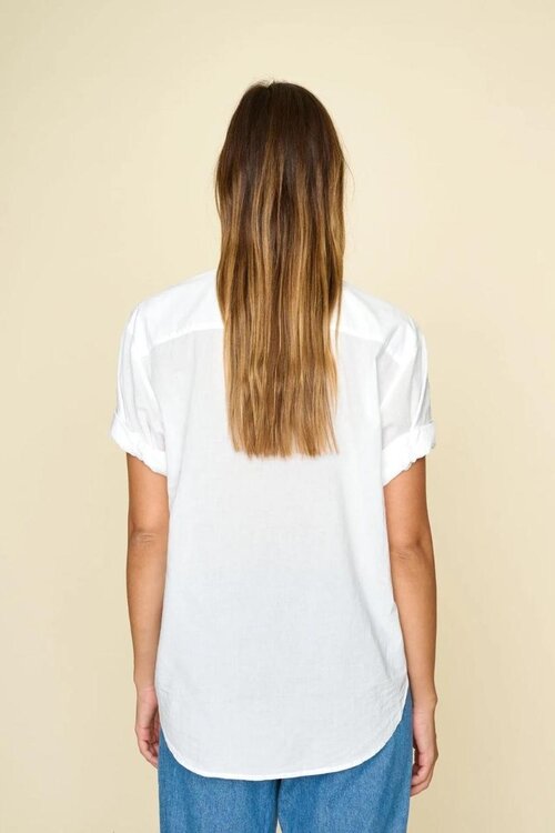 Xirena Weiße Bluse kurzer Ärmel