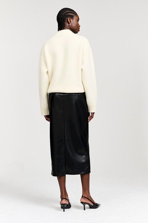 Chptr S Schwarzer Rock