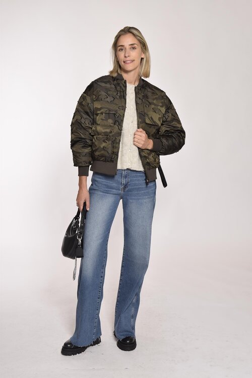 After Label Kaki Jack