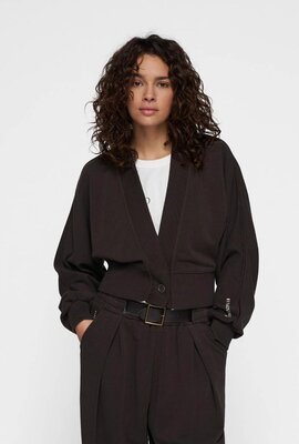 10Days Schokoladenfarbene, bauchfreie Strickjacke