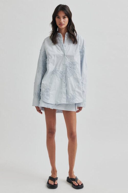 Second Female Hellblauer Liverno Rock