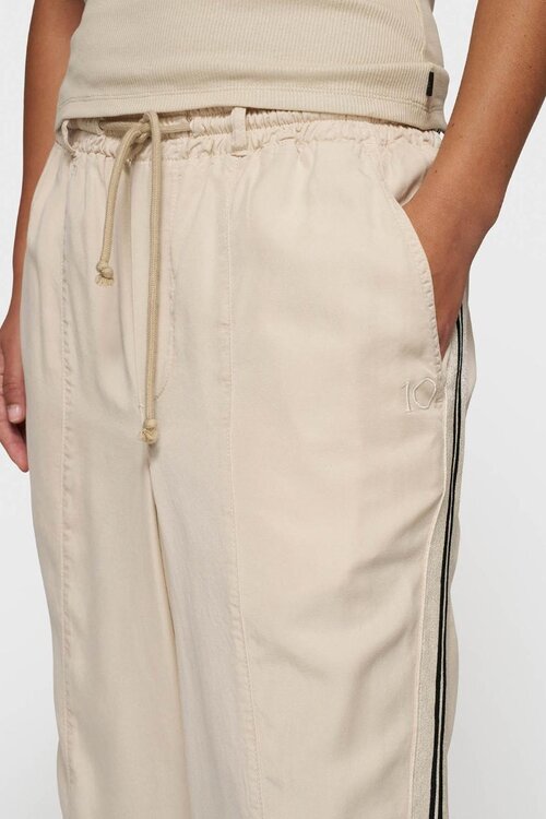 10Days Leichte erdfarbene weite konische Hosen aus Tencel