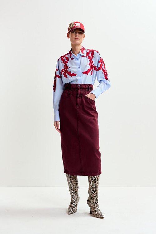 Essentiel Antwerp Hellblaue bestickte Bluse