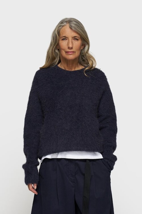 10Days Dunkelblauer, kurz geschnittener, flauschiger Strickpullover