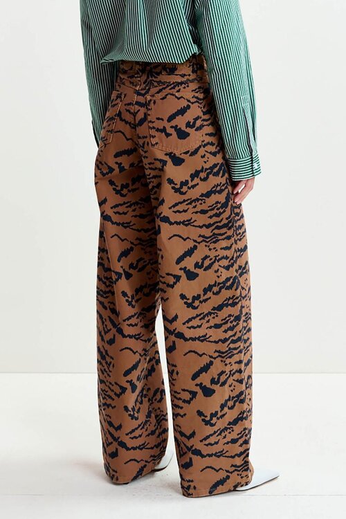 Essentiel Antwerp Camel Bedruckte Jeans