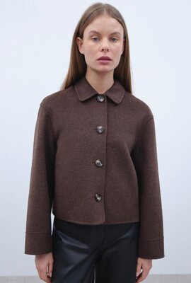 Studio AR by Arma Braune Nicolina Wolljacke