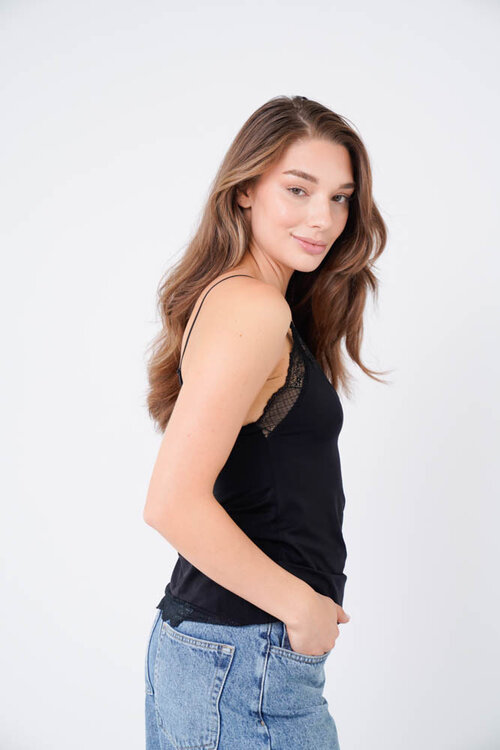 EST'SEVEN Schwarze Spitze