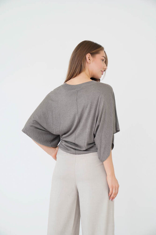 EST'SEVEN Dunkelgrauer Pullover