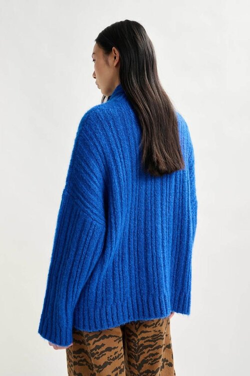 Essentiel Antwerp Blauer Pullover mit Schal