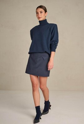 March23 Blauer Pullover