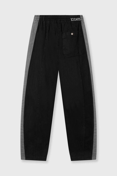 10Days Schwarze, weit geschnittene, konisch zulaufende Twill-Hose
