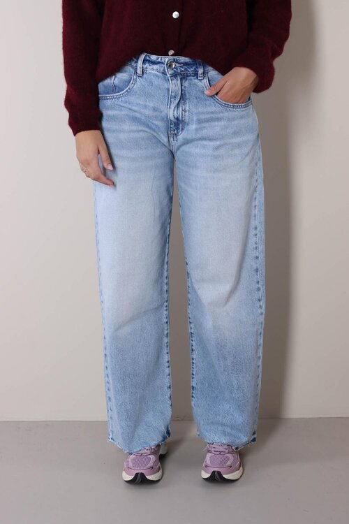 Icon Denim Wide Leg Daddy Jeans