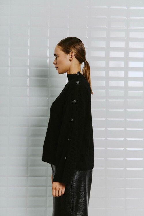 WITHBLACK Schwarzer Pullover