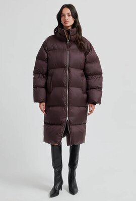 Second Female Schwarzer Riya Langer Puffer
