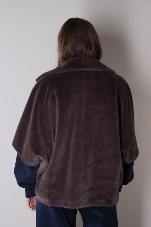 Studio AR by Arma Braune Avy Faux Lacon Weste