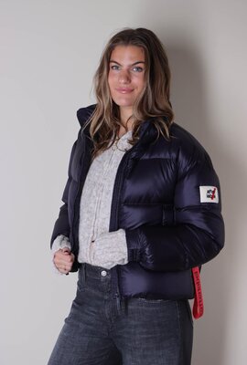 After Label Dunkelblauer Jacke