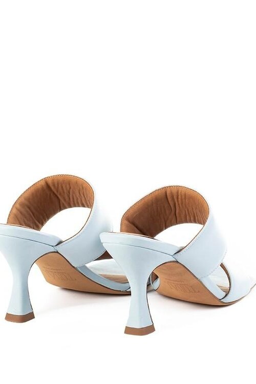 Toral Shoes Himmelblaue Sandalen