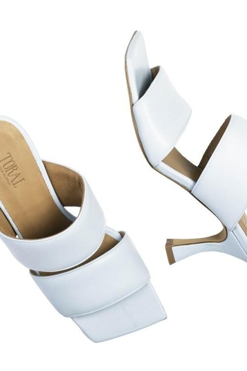 Toral Shoes Himmelblaue Sandalen