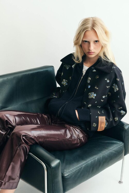 Baum Und Pferdgarten Black Jack