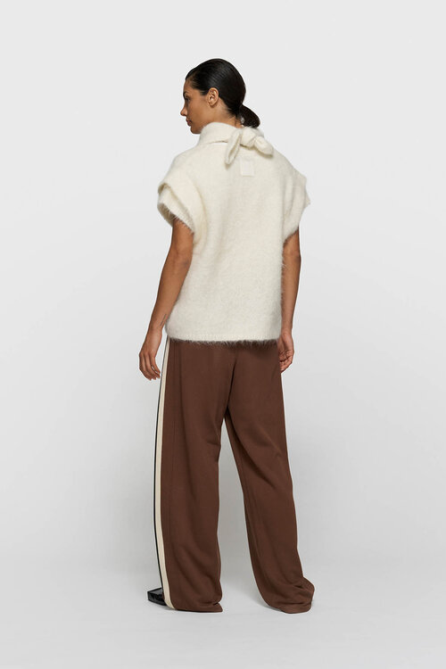 10Days Ärmelloser Strickpullover in Ecru