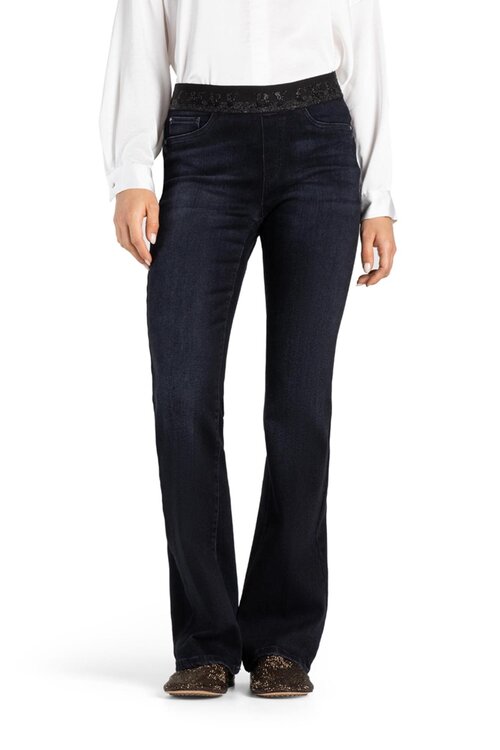 Cambio Dunkel verwendet Philia Flared