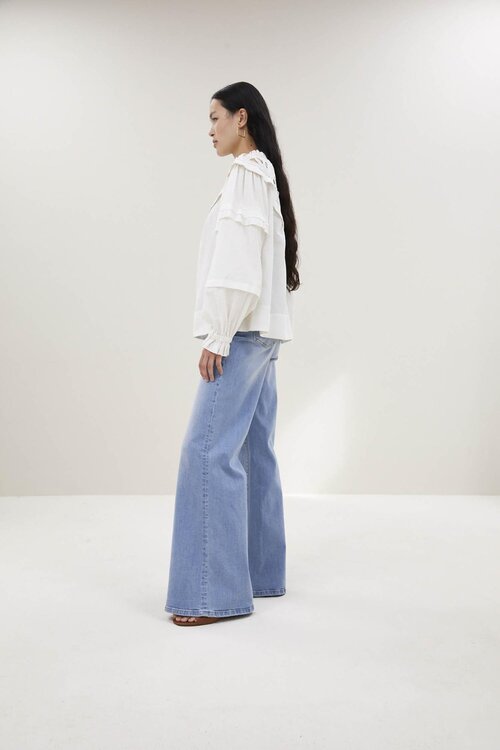 By Bar Off White Bluse