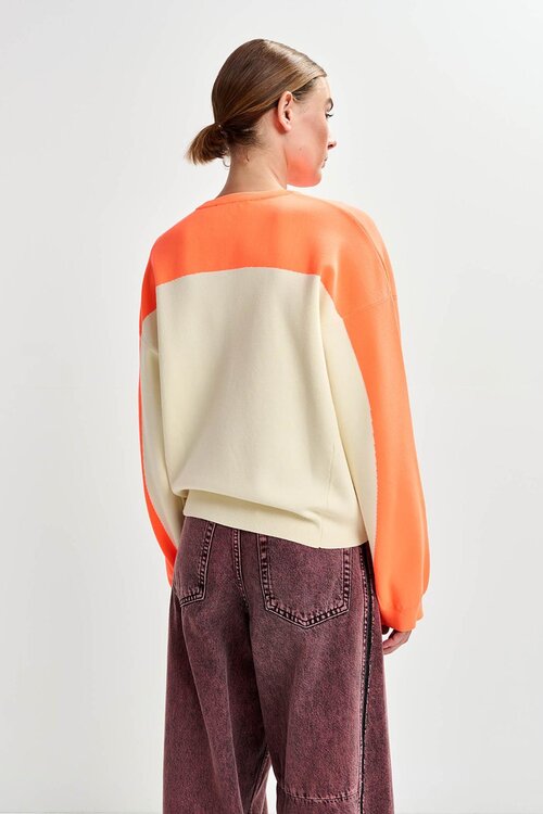 Essentiel Antwerp Off White Pullover